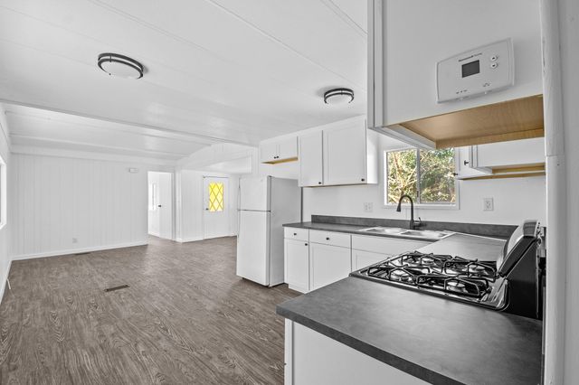 5505 W Tulare Avenue 64, Visalia, CA 93277