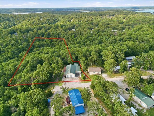 11045 Foothills Lane, Warsaw, MO 65355