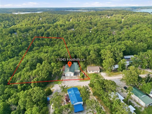 11045 Foothills Lane, Warsaw, MO 65355