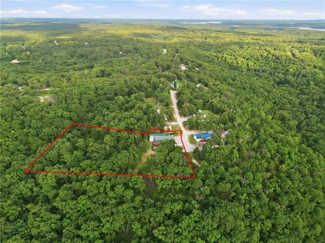 11045 Foothills Lane, Warsaw, MO 65355