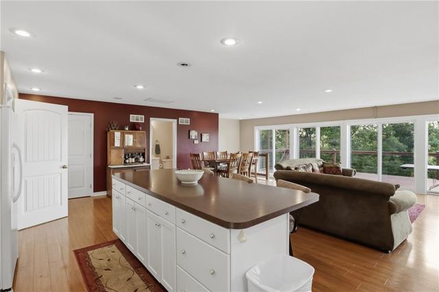 11045 Foothills Lane, Warsaw, MO 65355