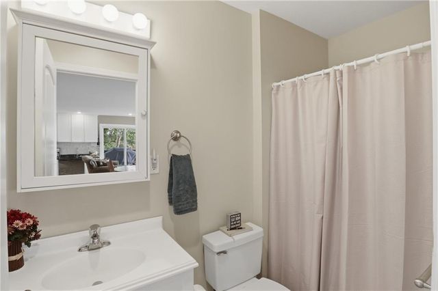 11045 Foothills Lane, Warsaw, MO 65355