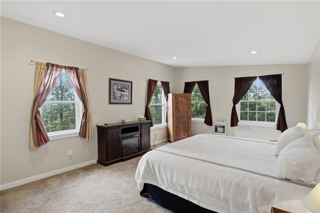 11045 Foothills Lane, Warsaw, MO 65355