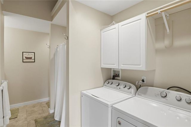 11045 Foothills Lane, Warsaw, MO 65355