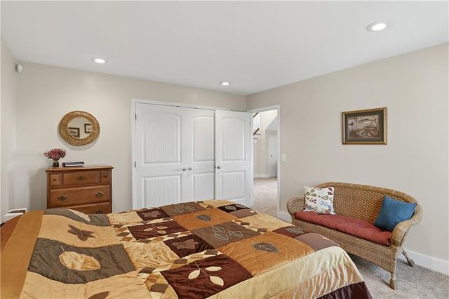 11045 Foothills Lane, Warsaw, MO 65355