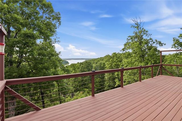 11045 Foothills Lane, Warsaw, MO 65355