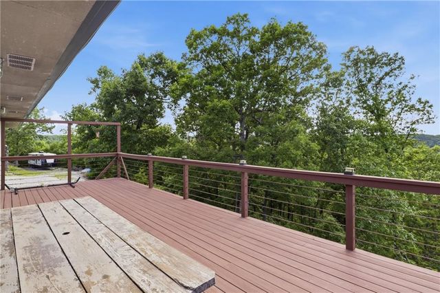 11045 Foothills Lane, Warsaw, MO 65355