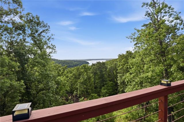 11045 Foothills Lane, Warsaw, MO 65355