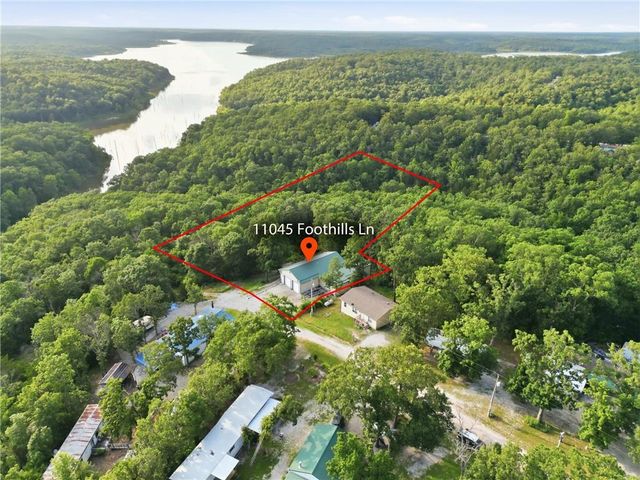 11045 Foothills Lane, Warsaw, MO 65355