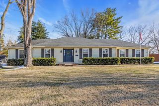 1611 Magnolia Dr, Murfreesboro, TN 37128