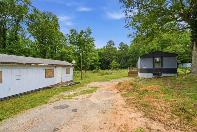 886 Old Greenville Road, Spartanburg, SC 29301