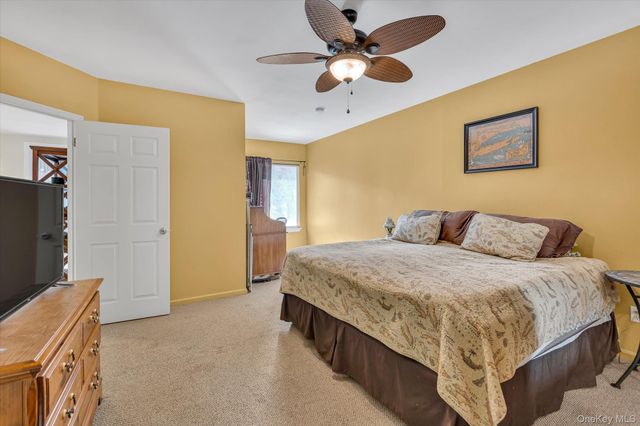 312 Fox Hill Drive, Baiting Hollow, NY 11933