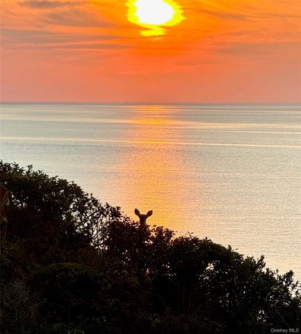 312 Fox Hill Drive, Baiting Hollow, NY 11933