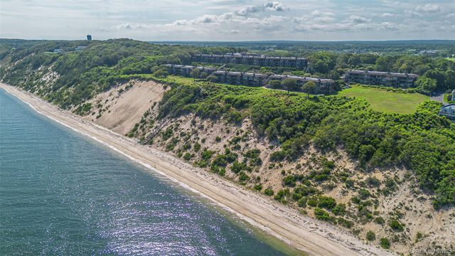 312 Fox Hill Drive, Baiting Hollow, NY 11933