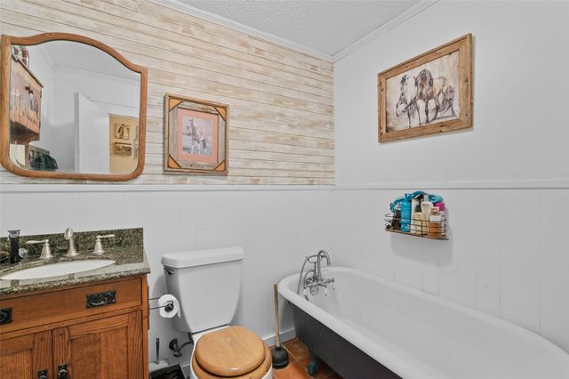 2106 Chaparral Road, Azle, TX 76020