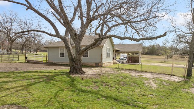 2106 Chaparral Road, Azle, TX 76020