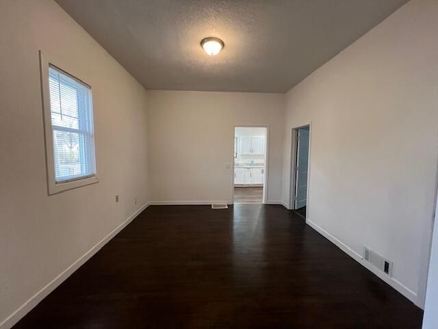 739 MILL Street, Council Bluffs, IA 51503