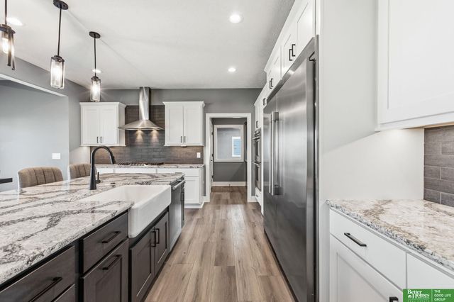 3935 S 208 Street, Elkhorn, NE 68022