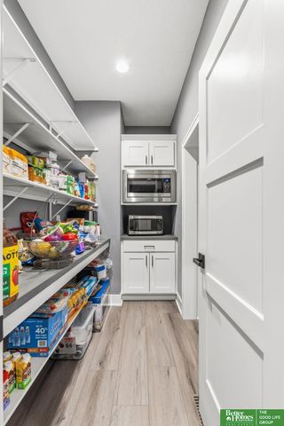 3935 S 208 Street, Elkhorn, NE 68022