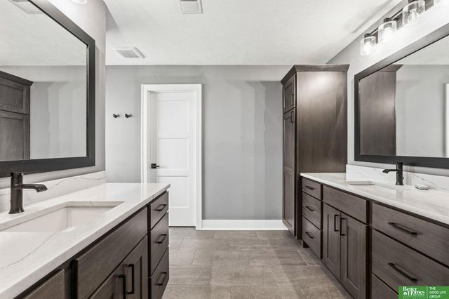 3935 S 208 Street, Elkhorn, NE 68022