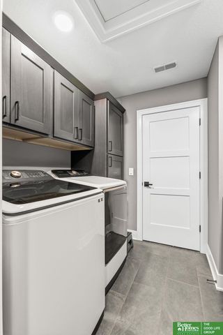 3935 S 208 Street, Elkhorn, NE 68022