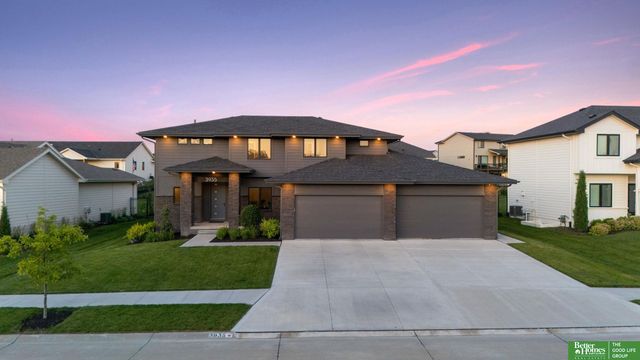 3935 S 208 Street, Elkhorn, NE 68022