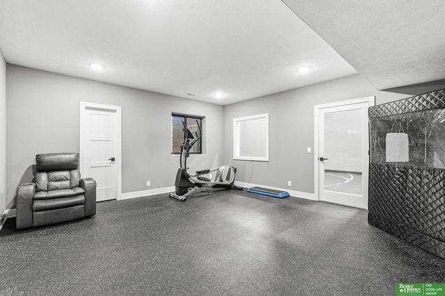 3935 S 208 Street, Elkhorn, NE 68022