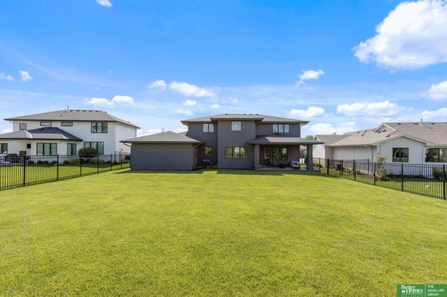 3935 S 208 Street, Elkhorn, NE 68022