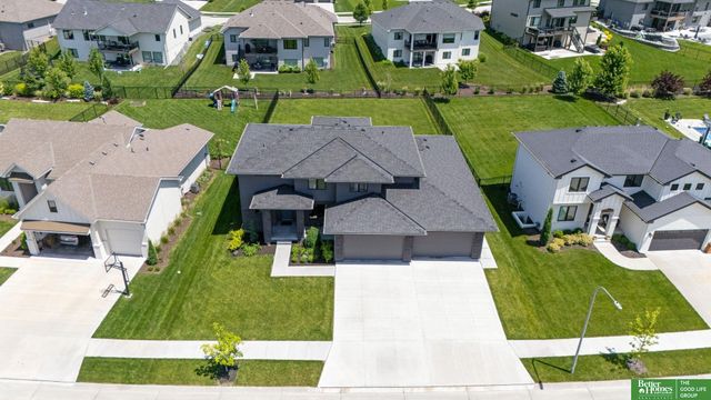 3935 S 208 Street, Elkhorn, NE 68022