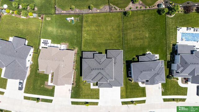 3935 S 208 Street, Elkhorn, NE 68022