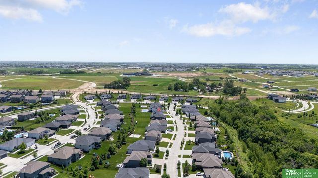 3935 S 208 Street, Elkhorn, NE 68022