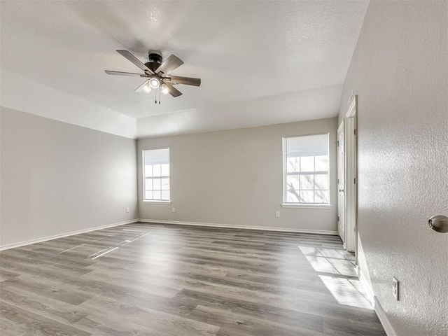 104 SE 34th Street, Moore, OK 73160