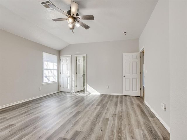 104 SE 34th Street, Moore, OK 73160