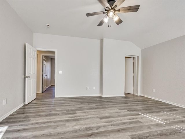 104 SE 34th Street, Moore, OK 73160