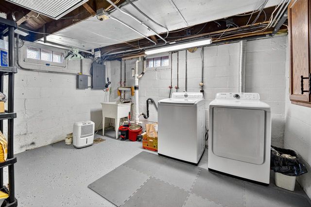 210 S JOHN STREET, Kimberly, WI 54136