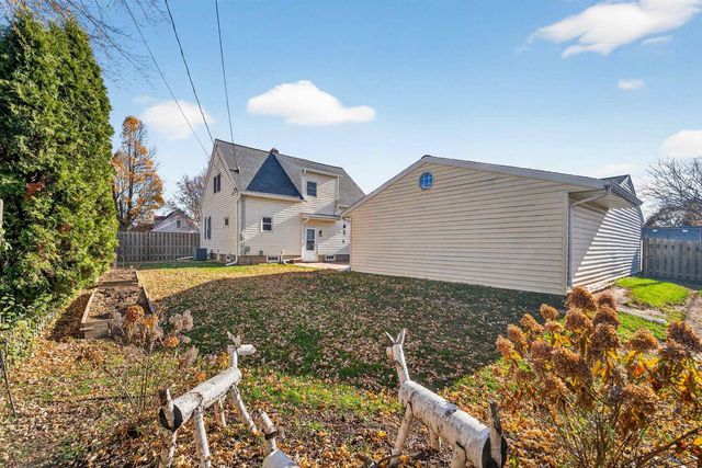 210 S JOHN STREET, Kimberly, WI 54136