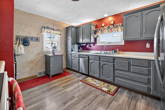 210 S JOHN STREET, Kimberly, WI 54136