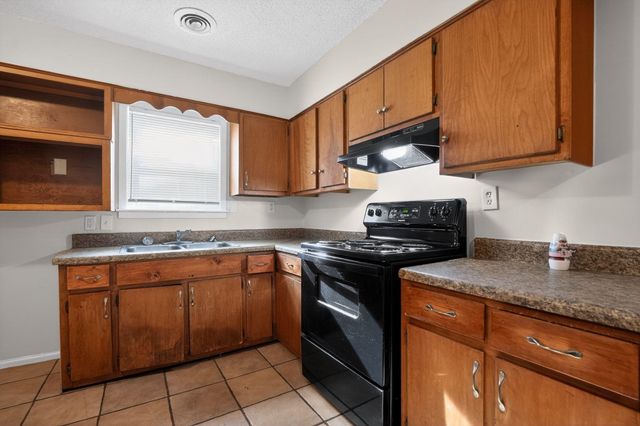 3522 MARK TWAIN ST, Memphis, TN 38127