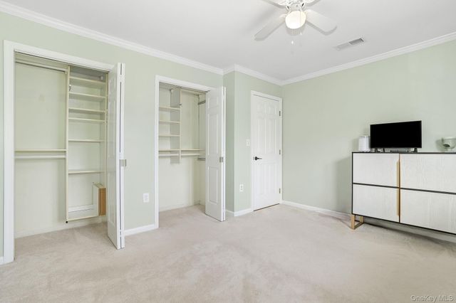 8 Eagle Lane, Poughkeepsie, NY 12601