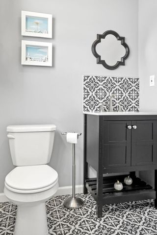 8 Eagle Lane, Poughkeepsie, NY 12601