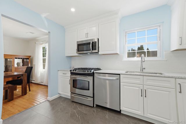 8 Eagle Lane, Poughkeepsie, NY 12601