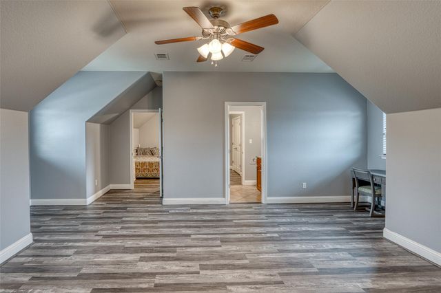 114 Preston TRL, Meadowlakes, TX 78654