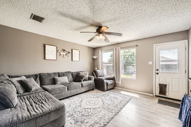 1806 Willowbrook Drive, Terrell, TX 75160