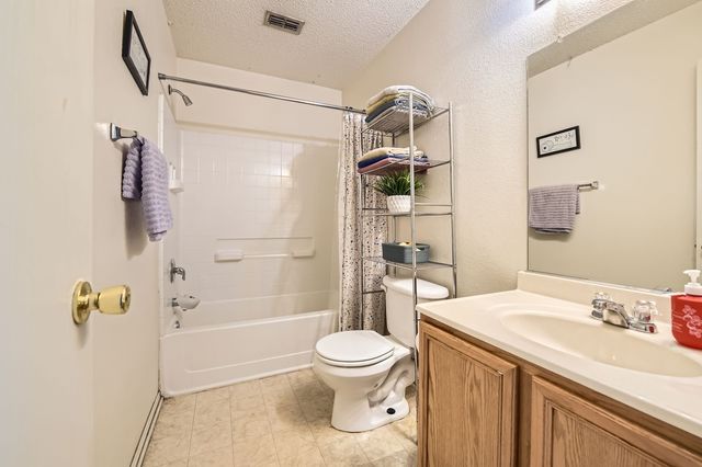 1806 Willowbrook Drive, Terrell, TX 75160
