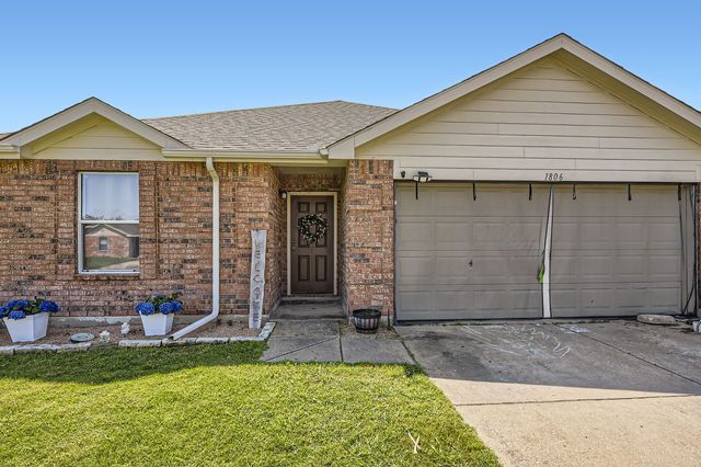 1806 Willowbrook Drive, Terrell, TX 75160