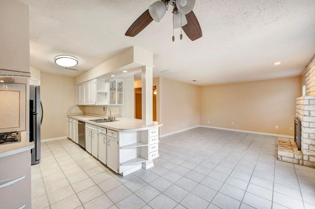 11548 S Kirkwood Road, Houston, TX 77477