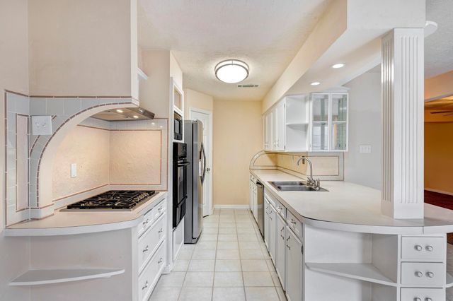 11548 S Kirkwood Road, Houston, TX 77477