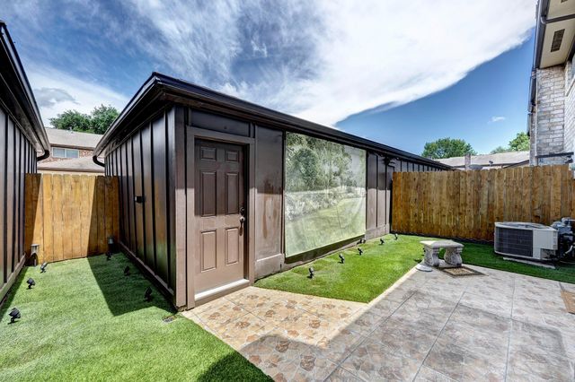 11548 S Kirkwood Road, Houston, TX 77477