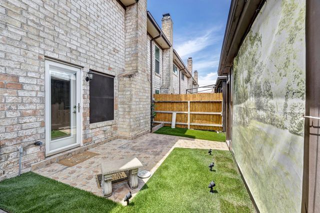 11548 S Kirkwood Road, Houston, TX 77477