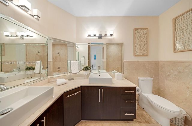 1155 Brickell Bay Dr PH303, Miami, FL 33131